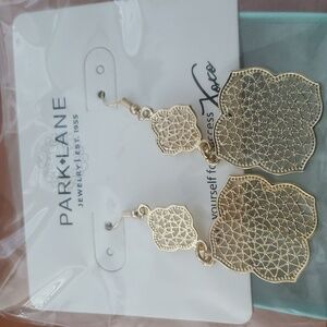Moana | Gold new with tags